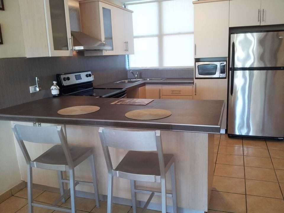 Kitchen with new Countertop & Backsplash
