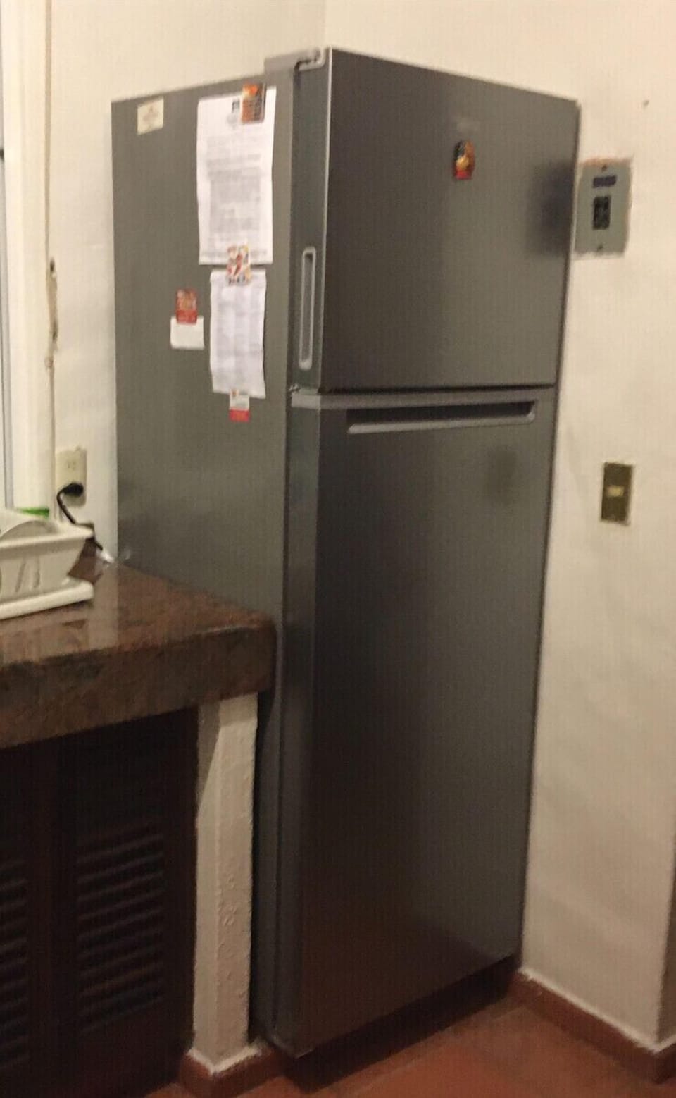 Large apartment refrigerator 