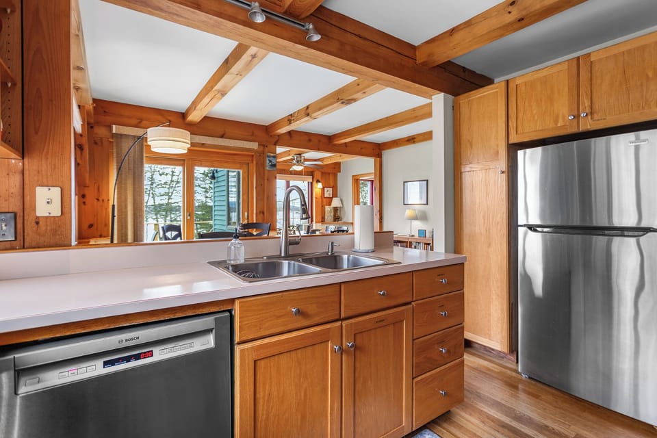 Kitchen with all the tools you need to cook a great meal.