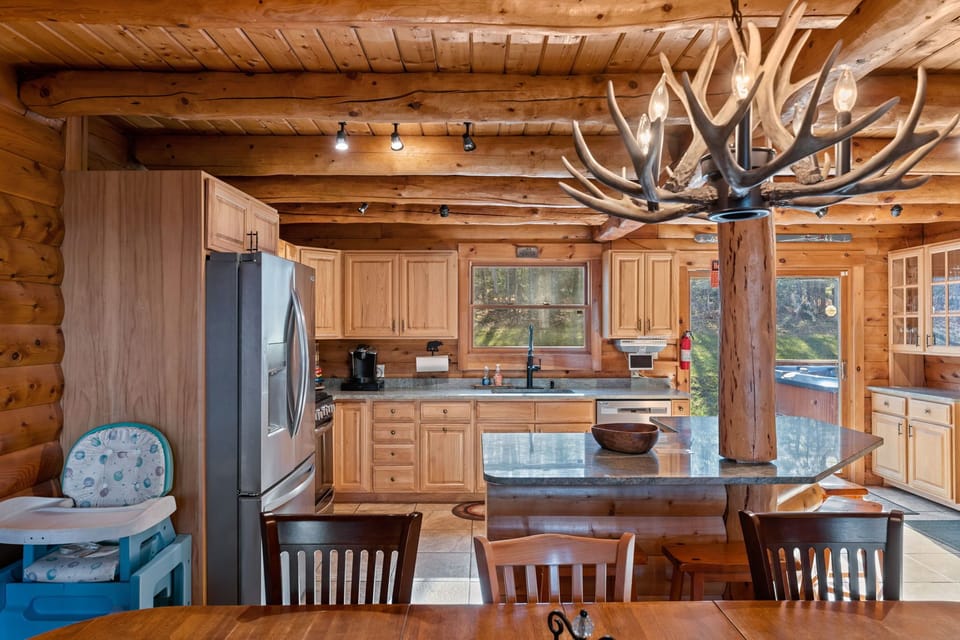 Kitchen has brand new appliances