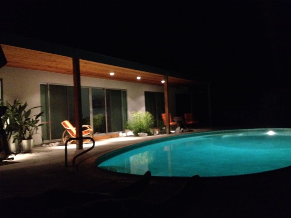 Isn't everything more glamorous at night?