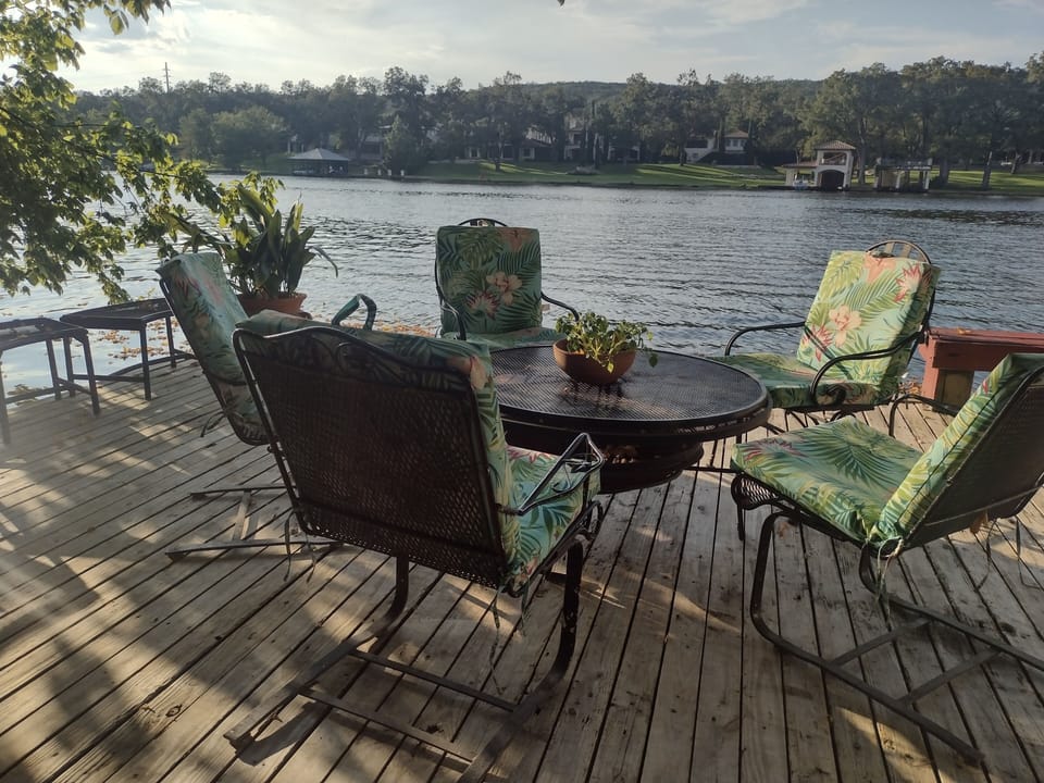relax on the big deck ( table converts to fire pit)