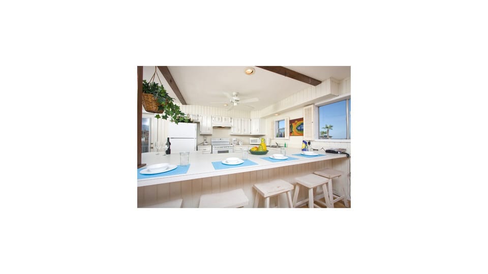 Second Level Kitchen Dining Area