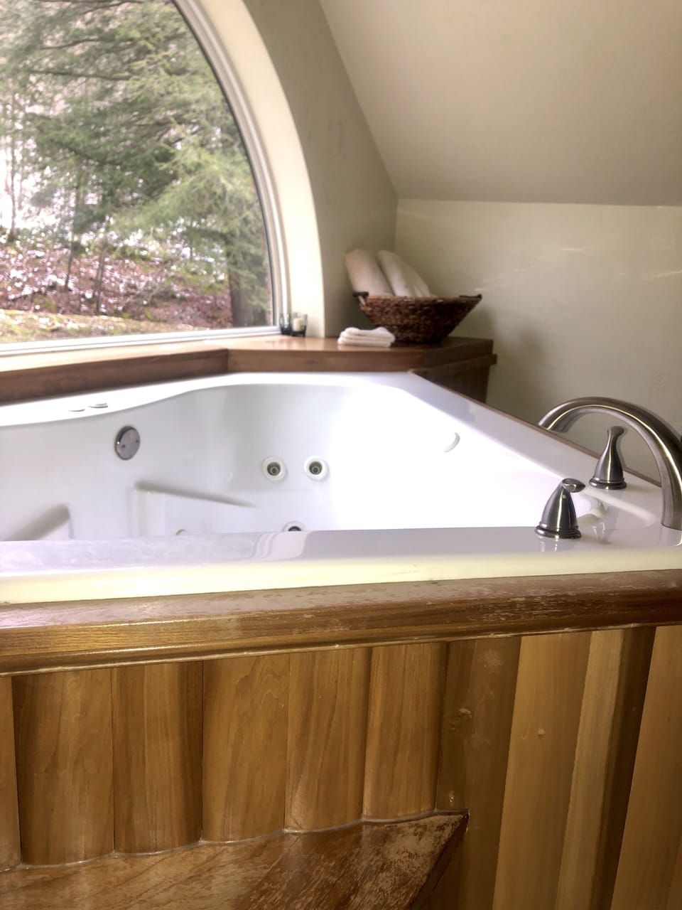 Upstairs loft area private whirlpool tub with view