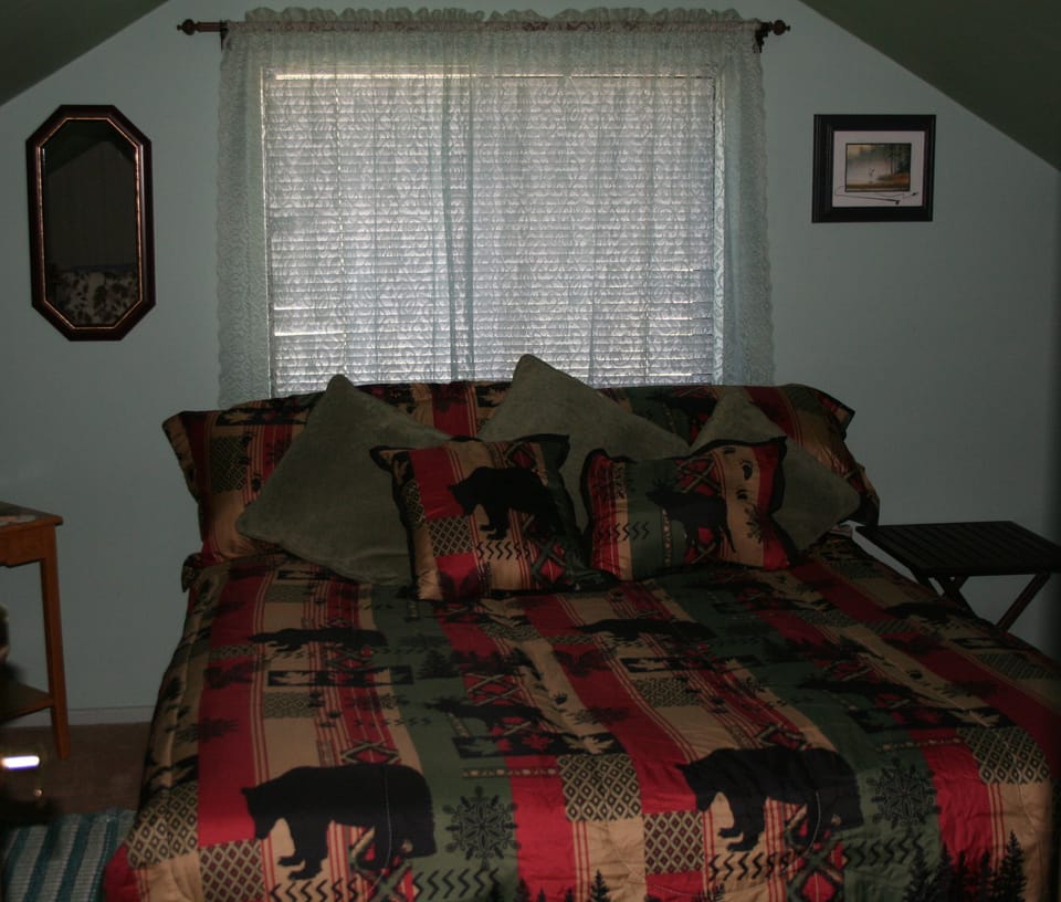 Upstairs bedroom  queen bed
