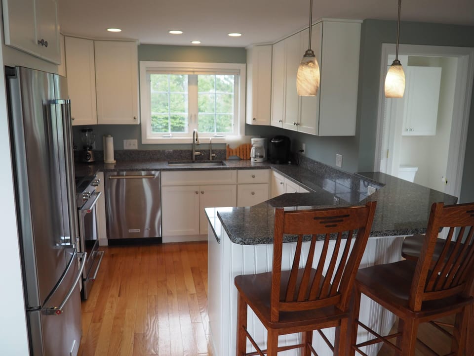 Fully furnished kitchen

