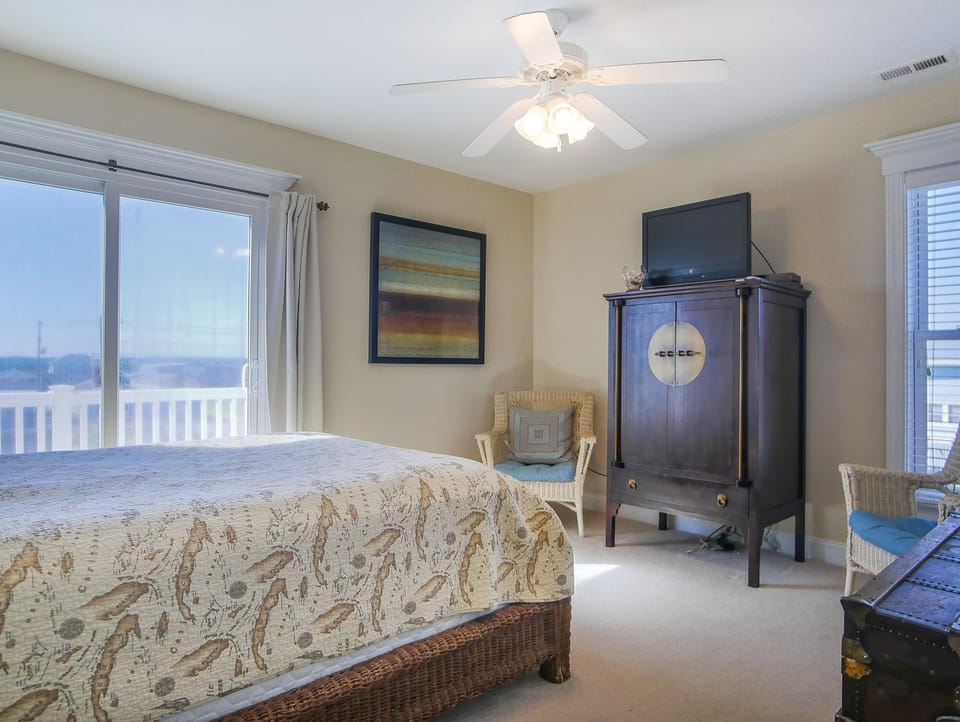 Third Floor Queen Room