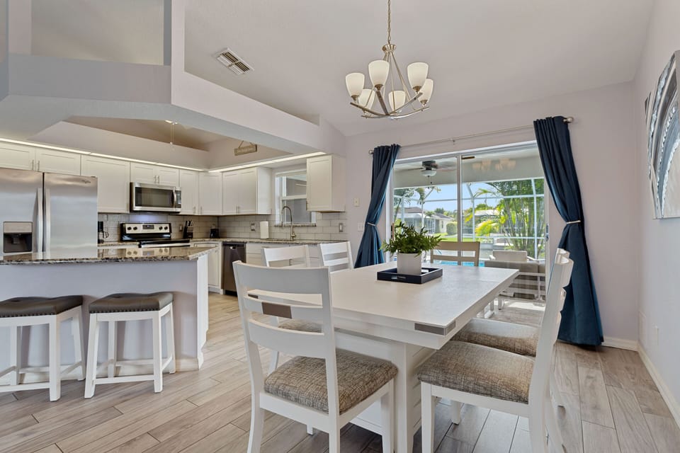 Open concept floor plan 