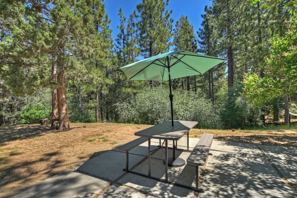 Great spot for summertime lunches.