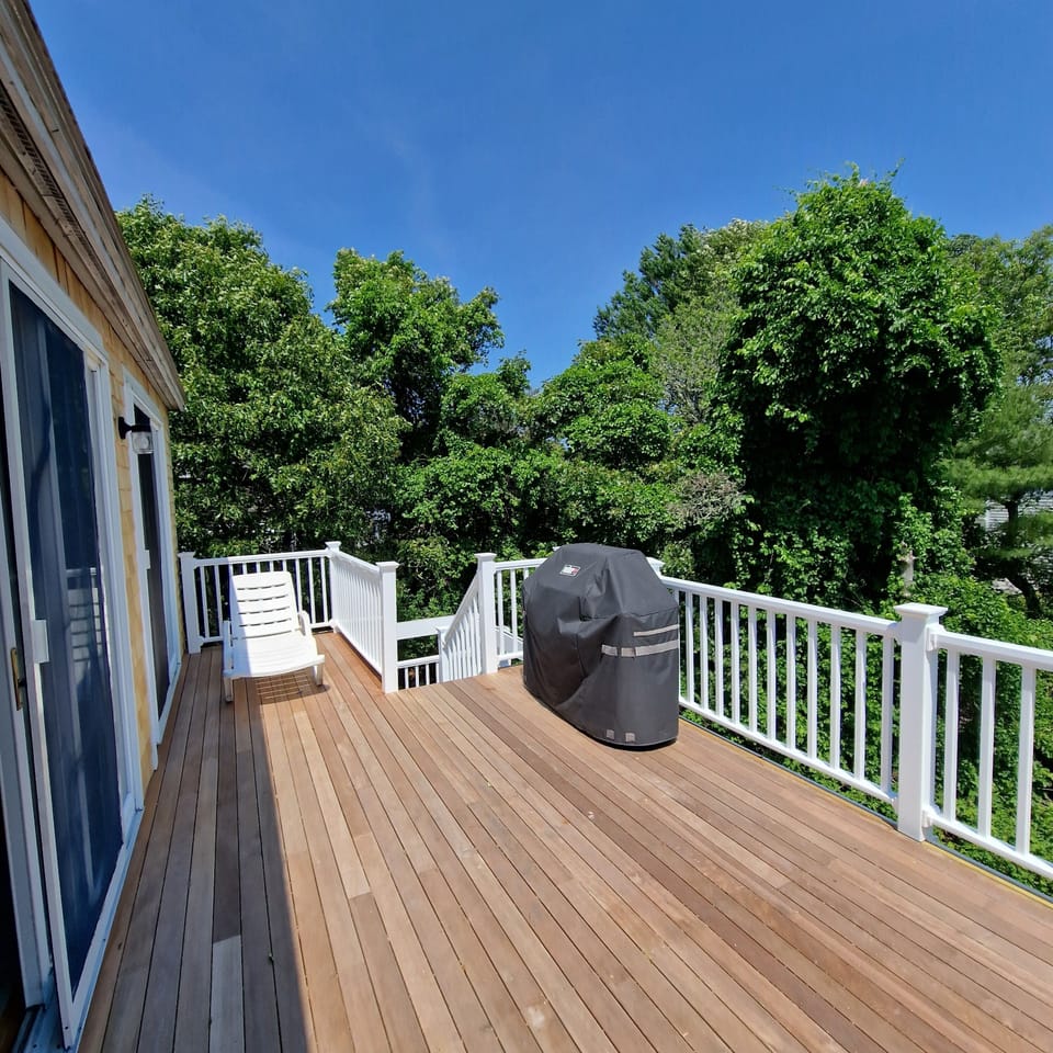 Deck with grill