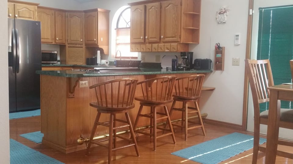Kitchen Counter Seating