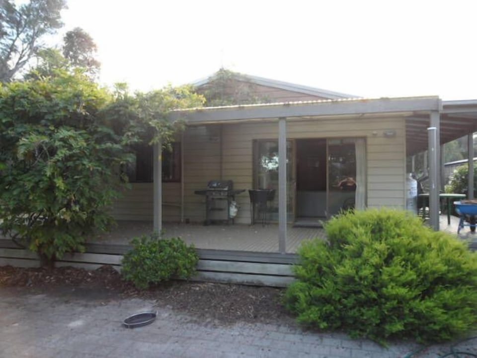 Back decking and bbq area