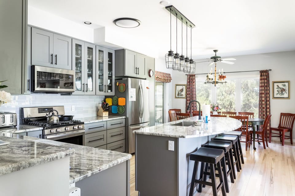 Kitchen renovated in 2021.  New major appliances