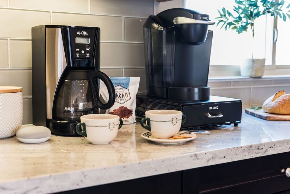 Complete with Coffee Pot & Keurig Machine