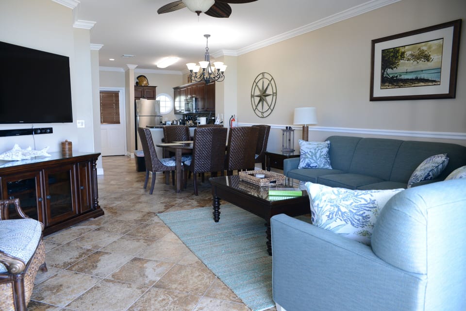 Living room/Dining room.

Pull out couch has upgraded mattress for extra comfort