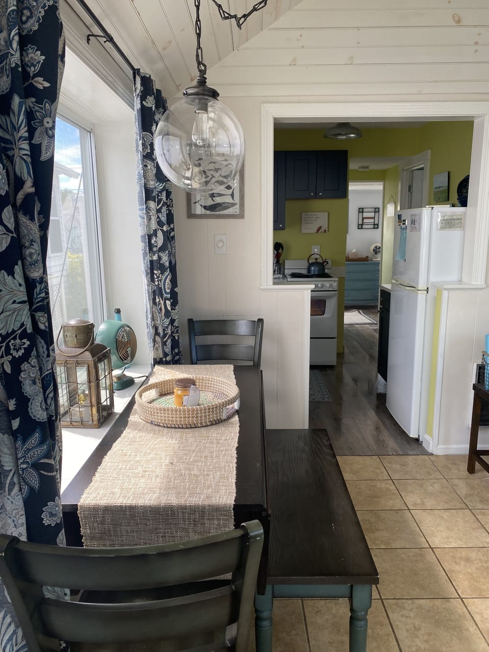 Dining room table with seating for 4