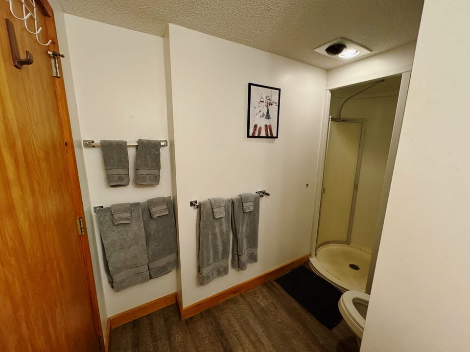 Towels In Upstairs Bathroom