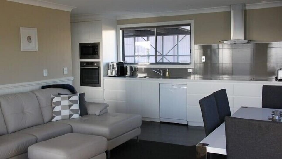 Modern kitchen - open plan 