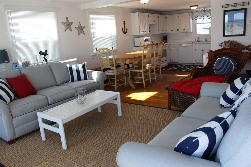 Main living room 