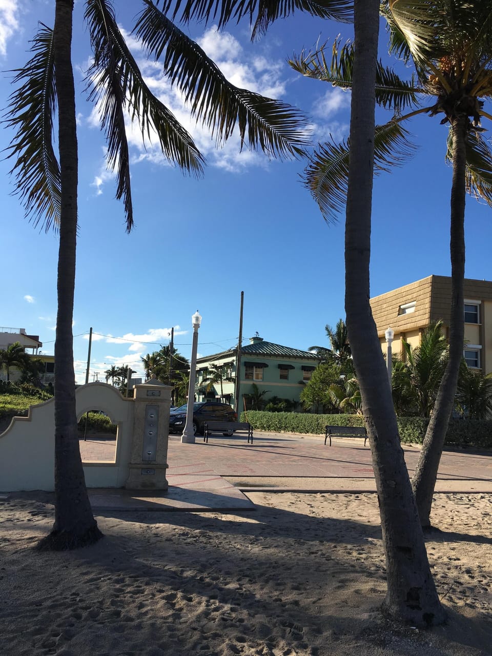 This far, 75 steps to the beach! 
Hang your hammock between the swaying palms!