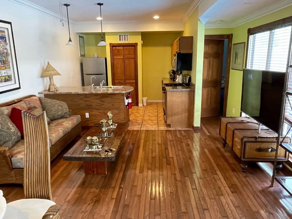 Living/dining room & kitchen 