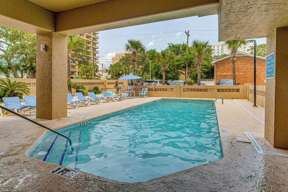Ocean Dunes Resort Amenities | Community Pool