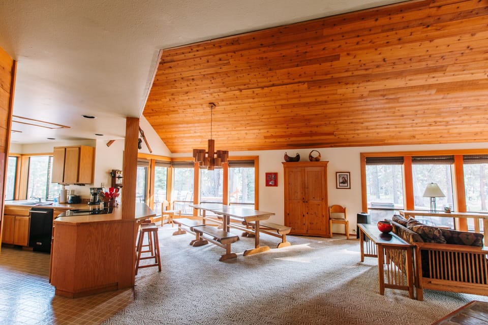 View as you enter the home. Dining room, kitchen and living room