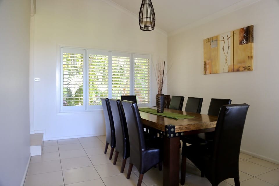 Formal dining room