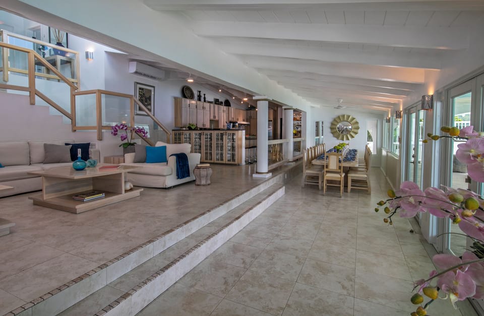 living and dining area, open kitchen 