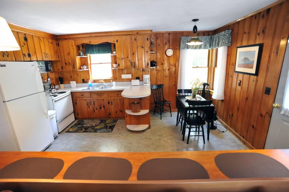 Full kitchen, also stocked with paper products, etc.