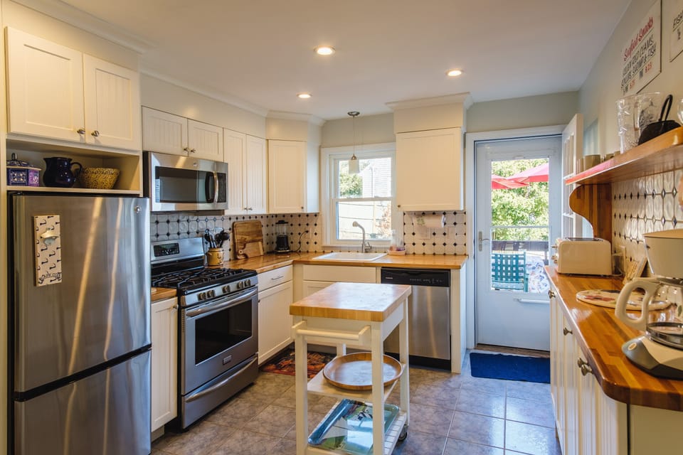 Good size kitchen with gas stove and dishwasher.