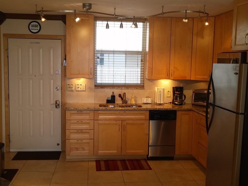 All Small Appliances Include Coffee Maker, Can Opener, Toaster & Toaster Oven!!!