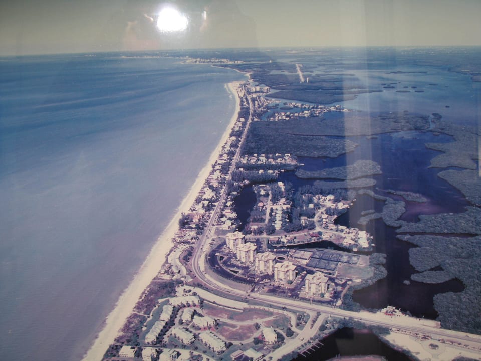 Six (6) Mile Bonita Beach!!!