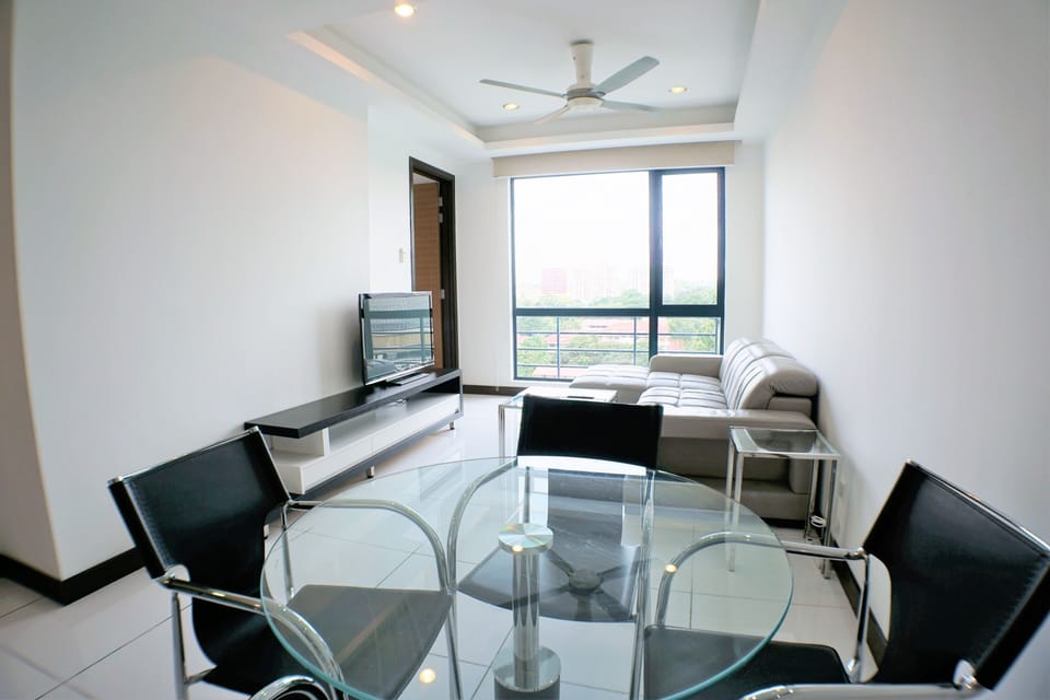 Nice & Clean Apartment in City Centre!