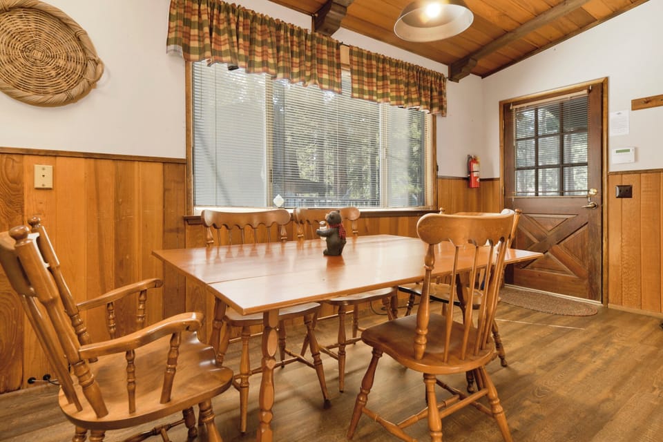Inviting dining area designed for comfort and connection. The space feels open and airy, with a warm atmosphere that makes everyday meals and special gatherings equally enjoyable.