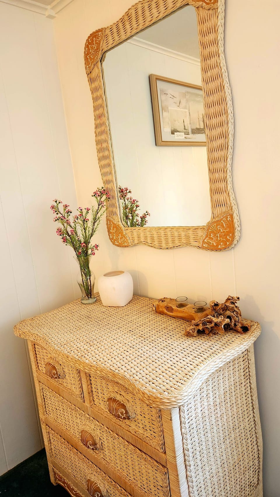 3 drawer, cabinet
with mirror