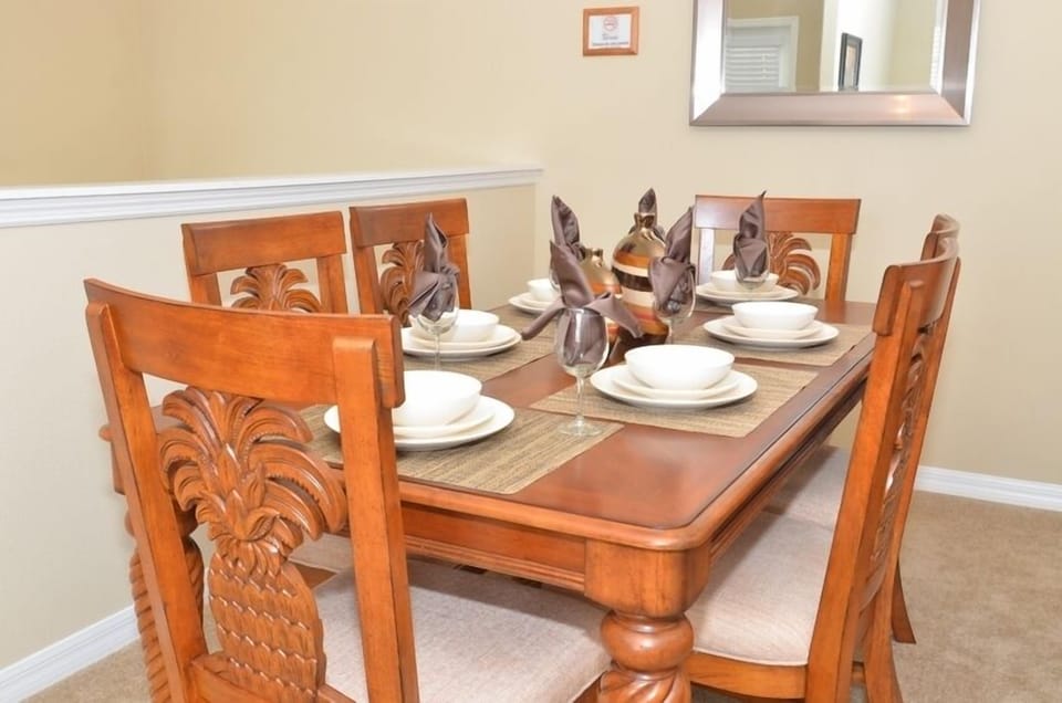 Dinner table - enjoy your meals just like at home