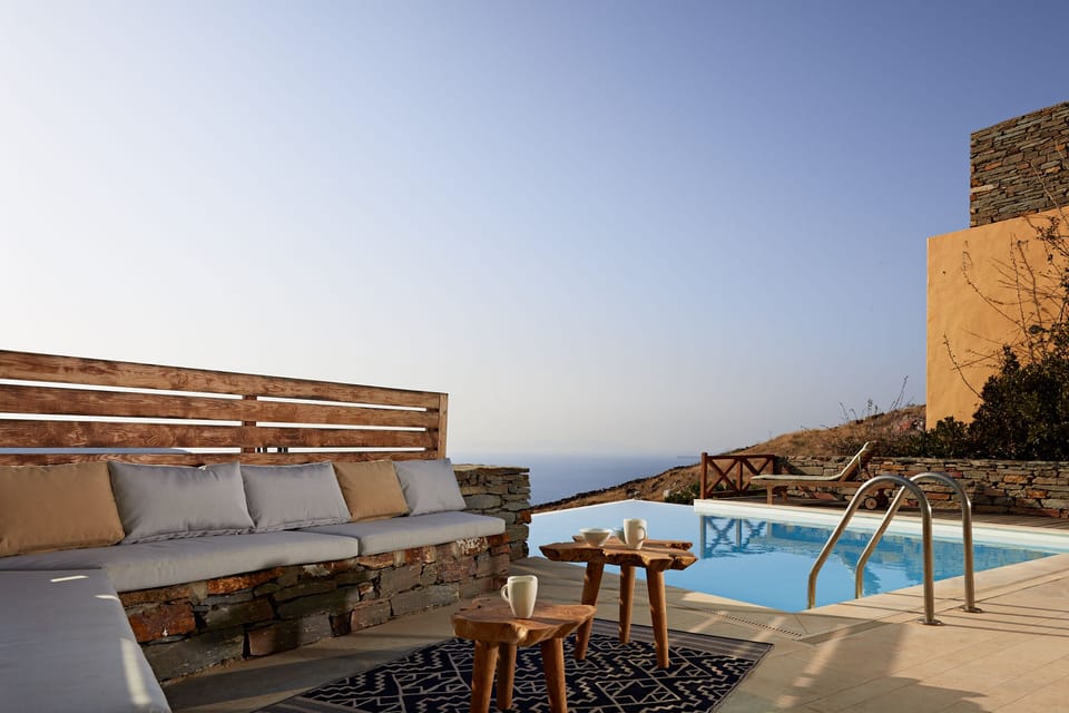 outdoor lounge area