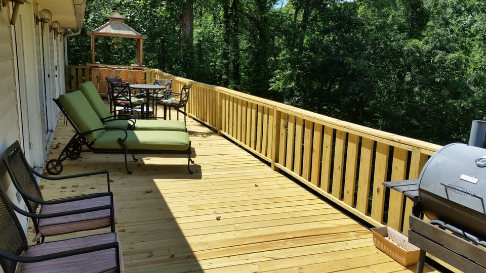 Upper Deck