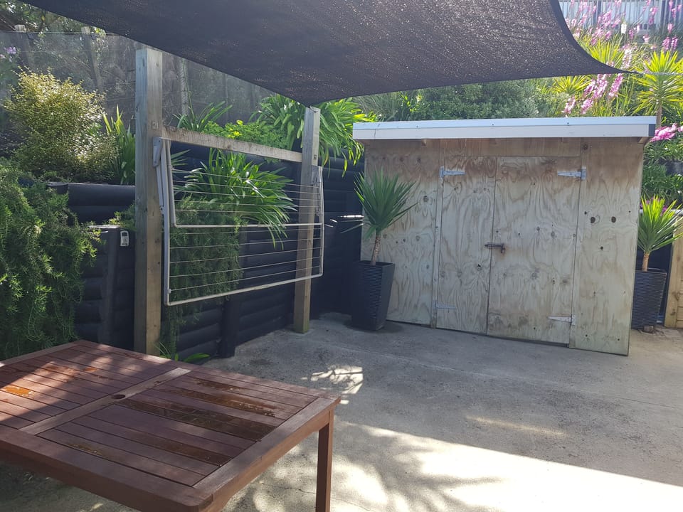 Secure shed for bikes etc