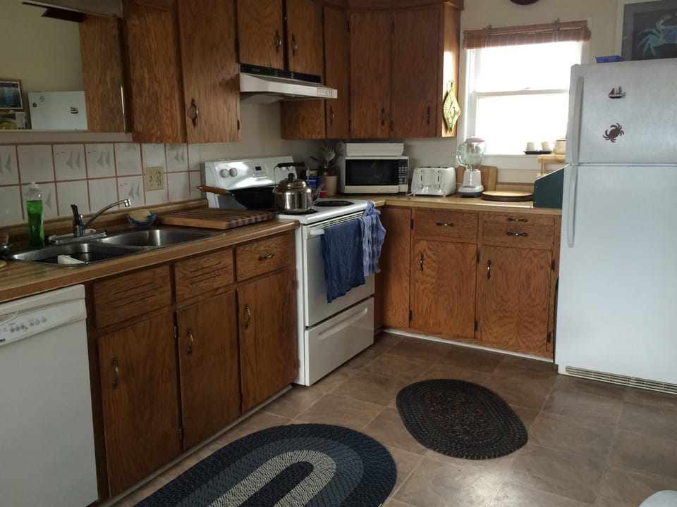 fully equipped kitchen!