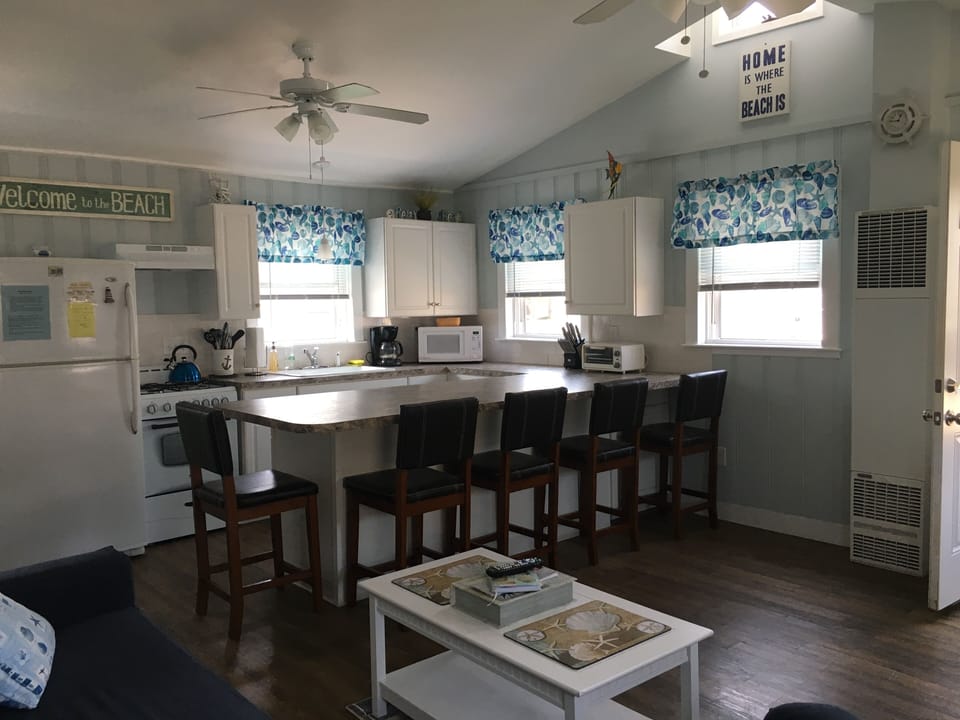 Kitchen/dining area