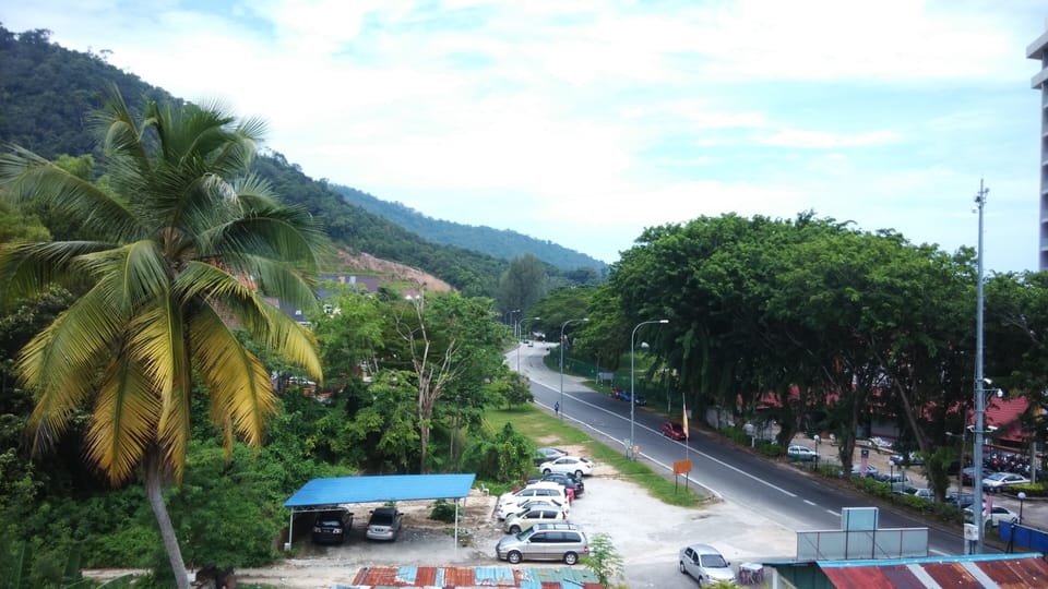 Pinang Beach Apartment @ Bayu Emas