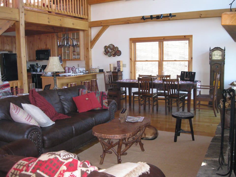 Lots of room and places to gather or get away from the group throughout.