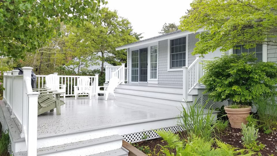 Large Deck to enjoy your time with friends and family.