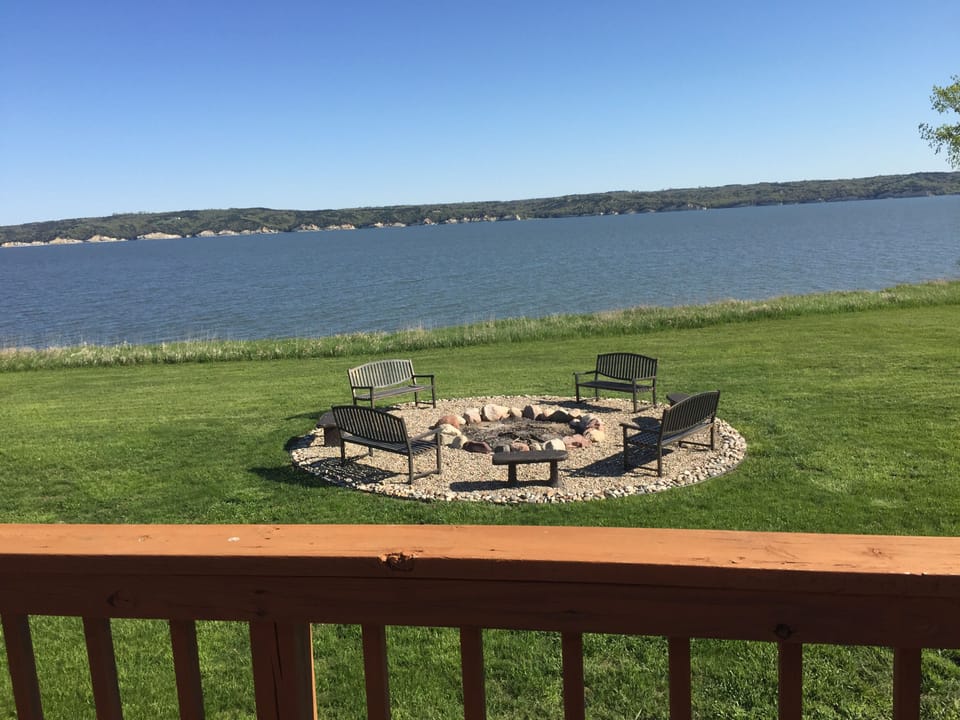 Lake front home, it just does not get any better than this!