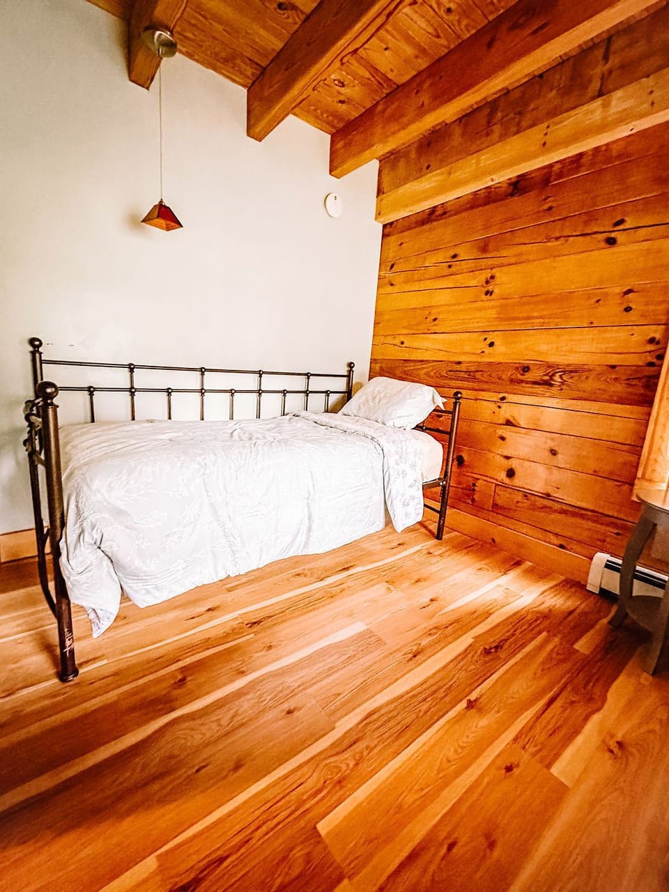 1st Floor Twin Bedroom