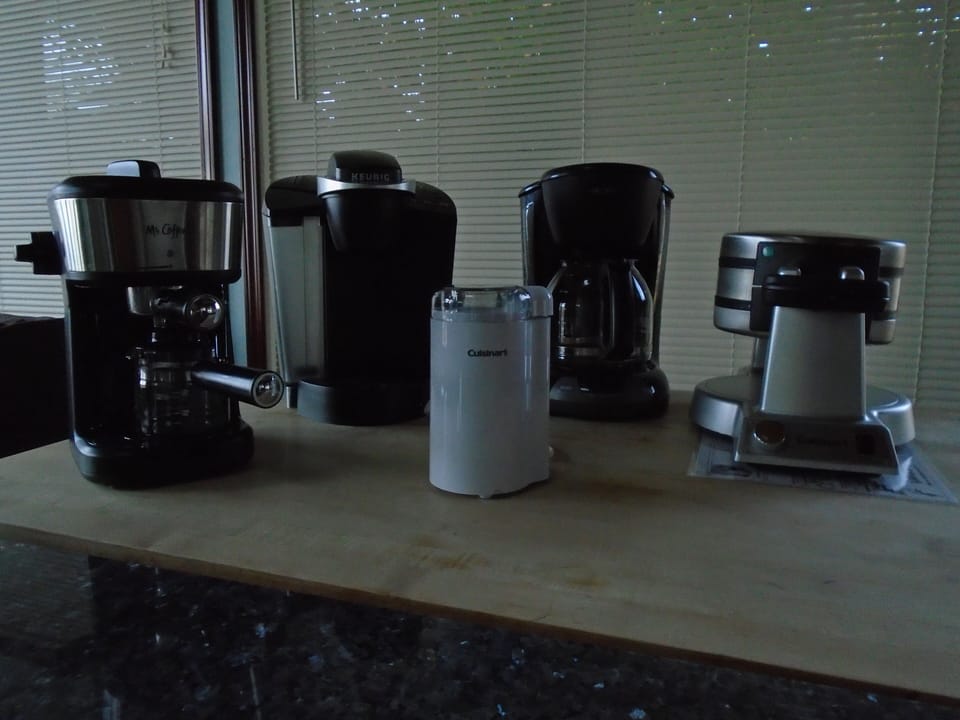 KEURIG/ESPRESSO/CAPPUCCINO/ DRIP COFFEE MAKER/GRINDER & BELGIUM WAFFLE MACHINE.