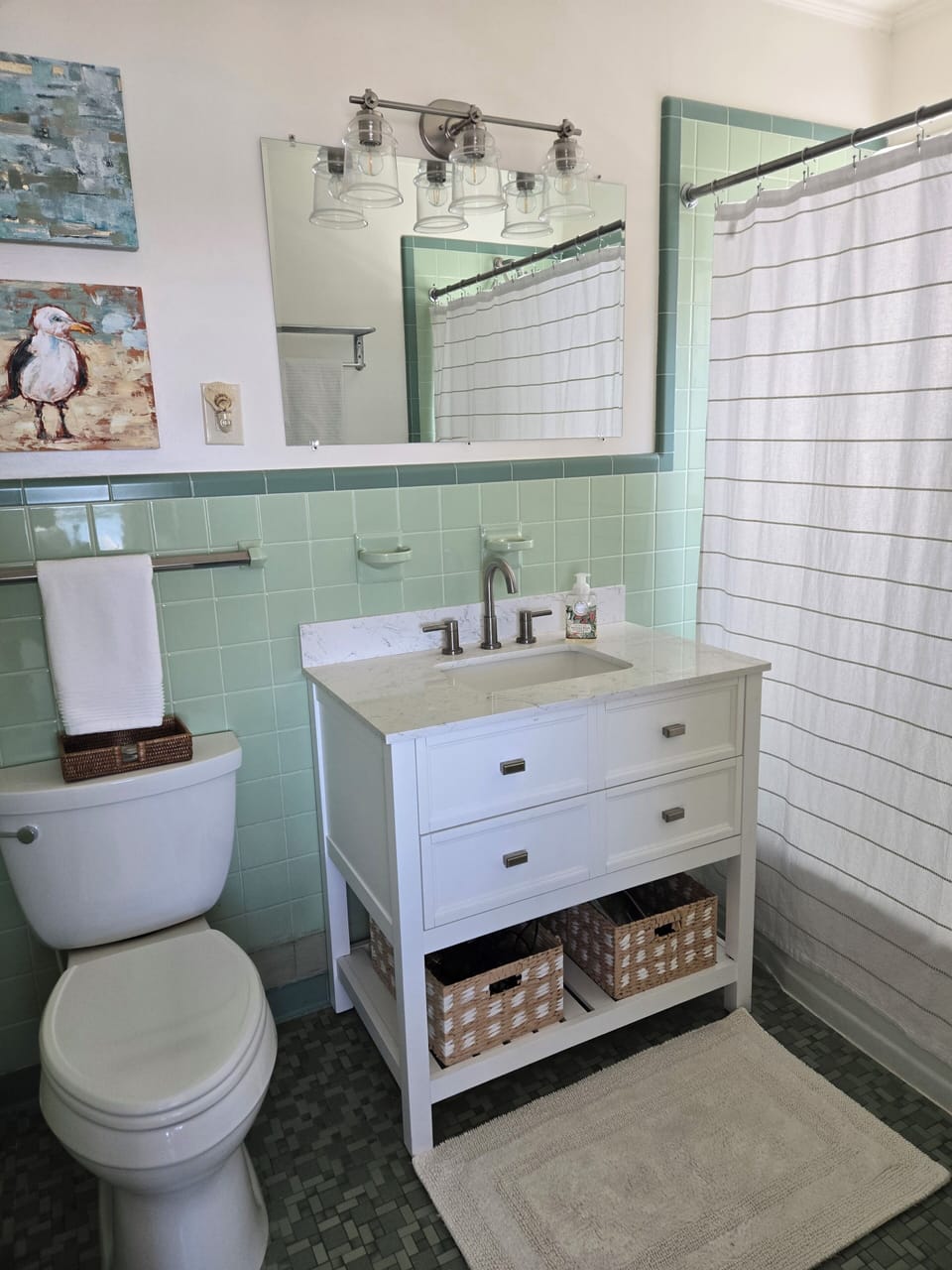 Bathroom Suite #1