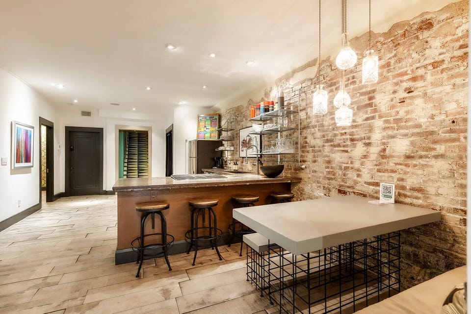 Dining Area in Kitchen – Perfect Spot for Meals with Friends & Family